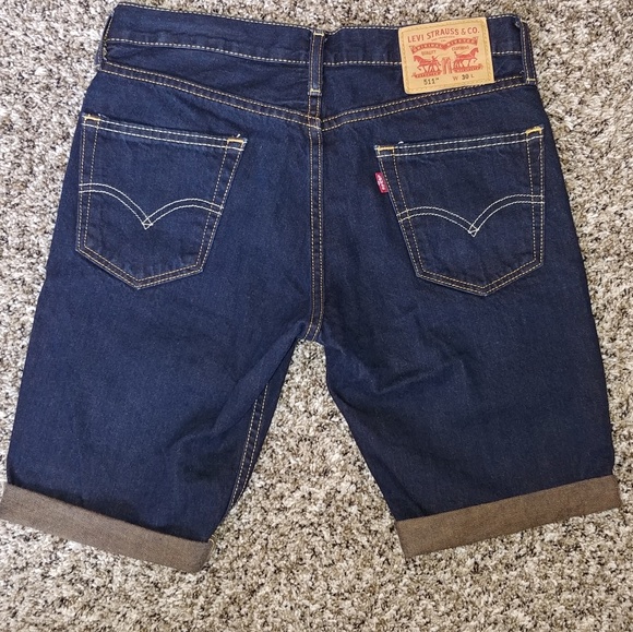Levi's Pants - 🎀Levi's dark wash bermuda shorts